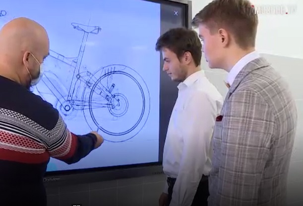 Юные инженеры школы №2120 собрали электровелосипед