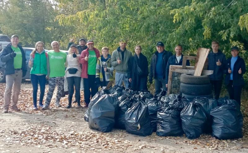 Нижегородцы собрали 63 мешка мусора на берегу Волги
