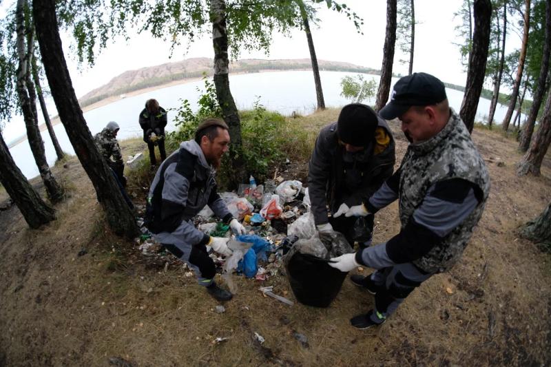Специалисты УГМК-Телеком провели экологическую акцию по сбору мусора в Башкирии!