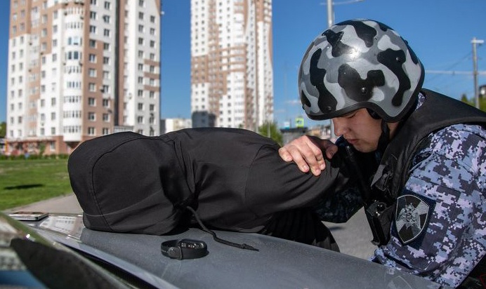 В Пензе сотрудники Росгвардии задержали подозреваемого в незаконном вылове рыбы