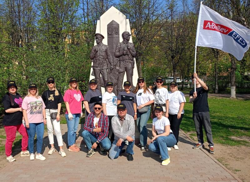 Сотрудники Калужского завода АО «АБ ИнБев Эфес» провели работы по благоустройству площади Победы